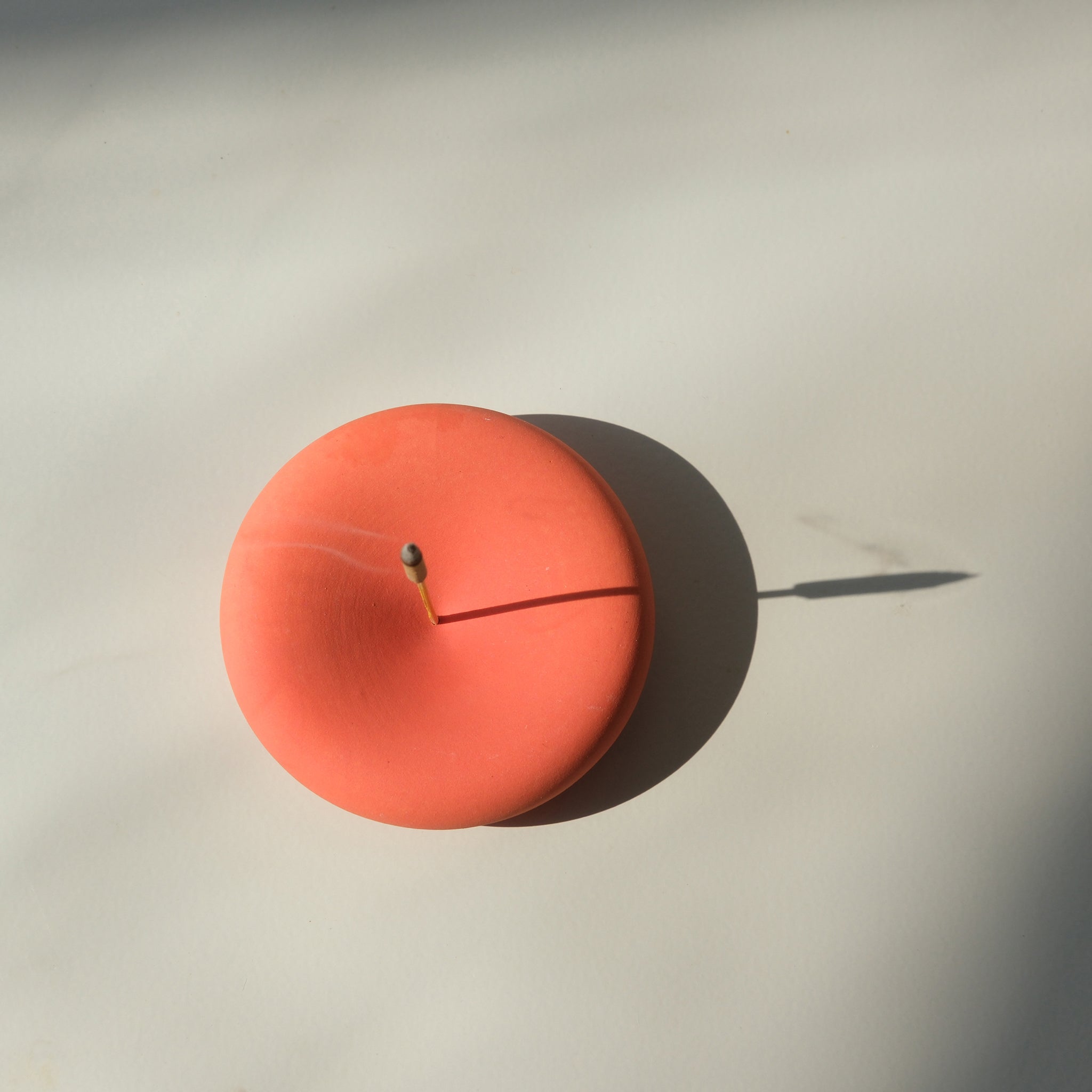 EV-018 井上萬二窯 × EVANS DHARUMA INCENSE STAND – MIYOSHI RUG
